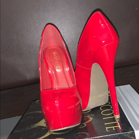 Red High Heels - Picture 2 of 2